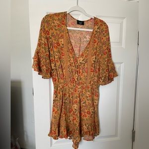 VICI Summer floral romper 🌸 size Medium